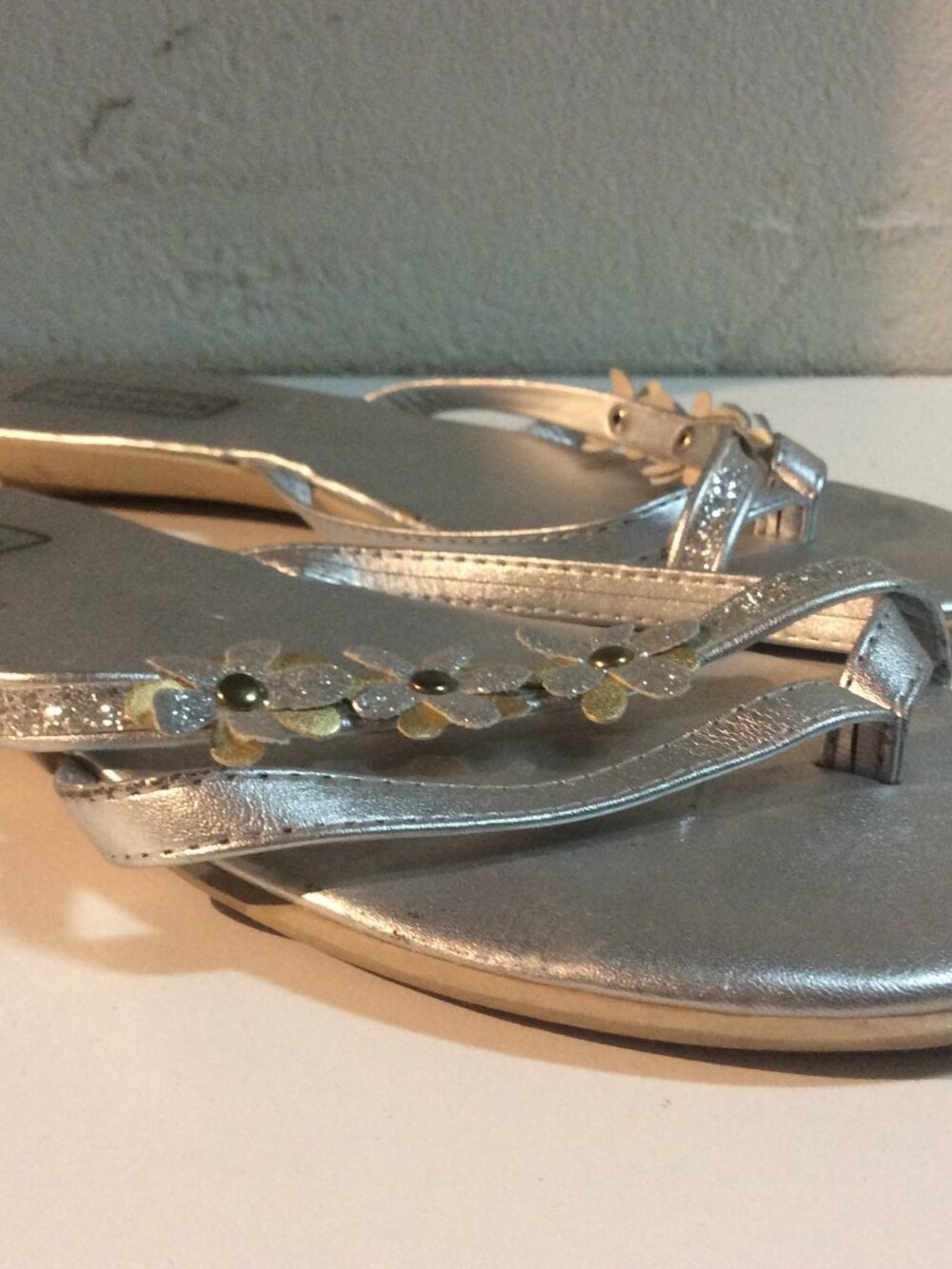 MADE IN ITALY 🇮🇹 Pesca Silver Metallic Floral Sandals - Size 38